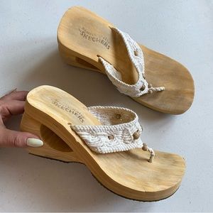 skechers wedge thong sandals